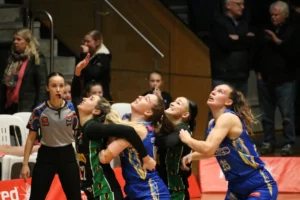 Pioneer Basketball Woman